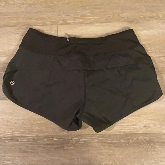 Lululemon Speed Shorts - Picture 4 of 5